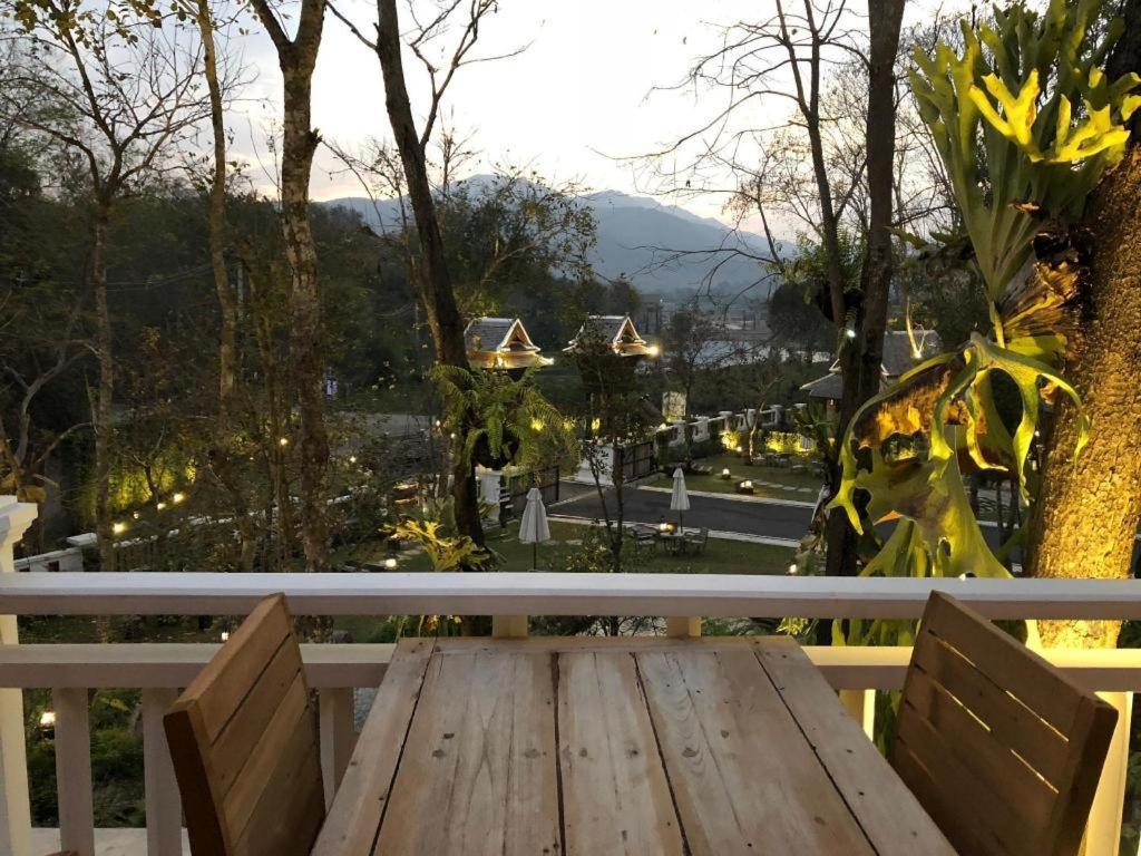 Ruean Racha Hotel Chiang Mai Luaran gambar